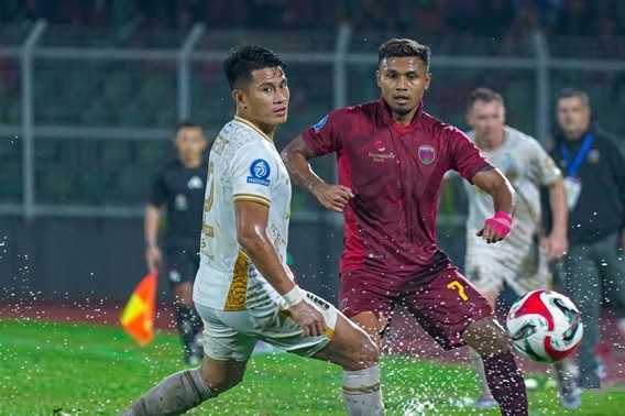 Arema FC Unggul Lebih Dulu Hingga Menit 75